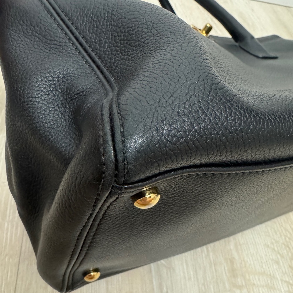 Chanel Executive Cerf Tote Black Caviar Leather Gold Hardware - Picture 15 of 16